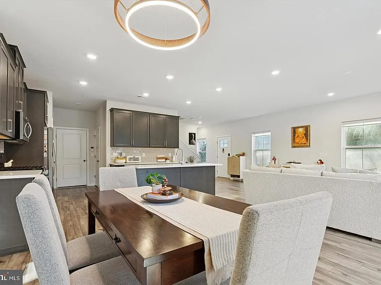 141 Four Leaf Dr — Photo 5