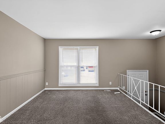 3rd image of 4019 Biscayne Rd