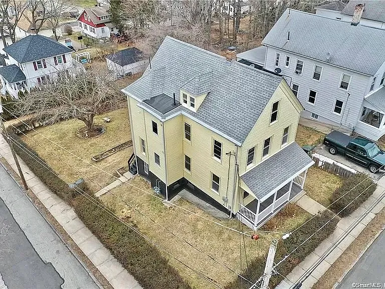 32 Berkeley Avenue - 2 — Photo 3
