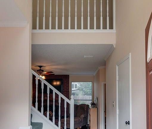 4th image of 7913 Woodrock Ct