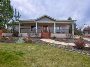 2551 SW Valleyview Dr, Redmond, OR 97756