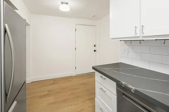 909 4th Ave N #H — Photo 9