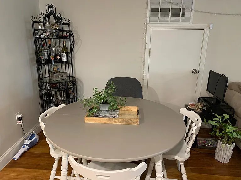 258 Salem St #1 — Photo 9