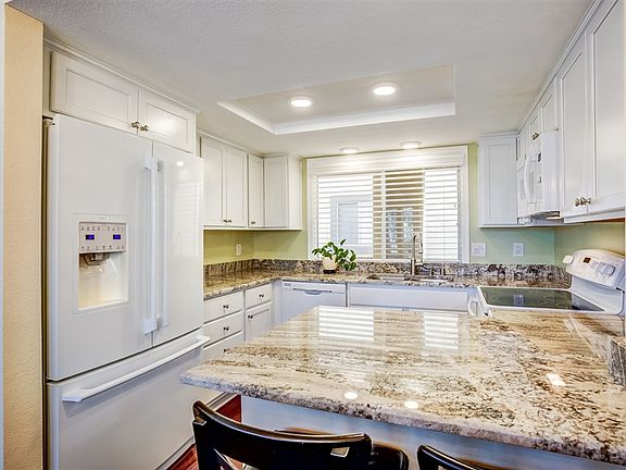 4th image of 1270 Cleveland Ave #236