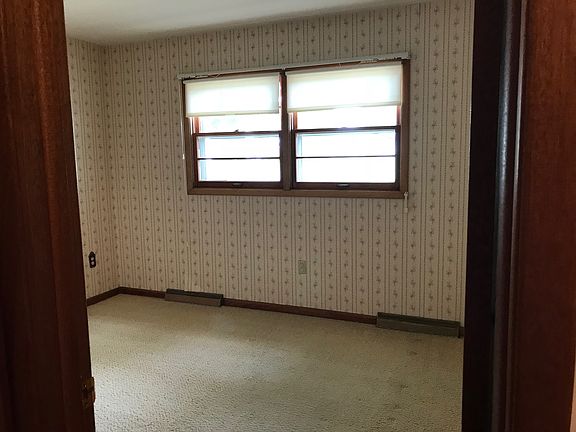 4th image of 516 Franklin St