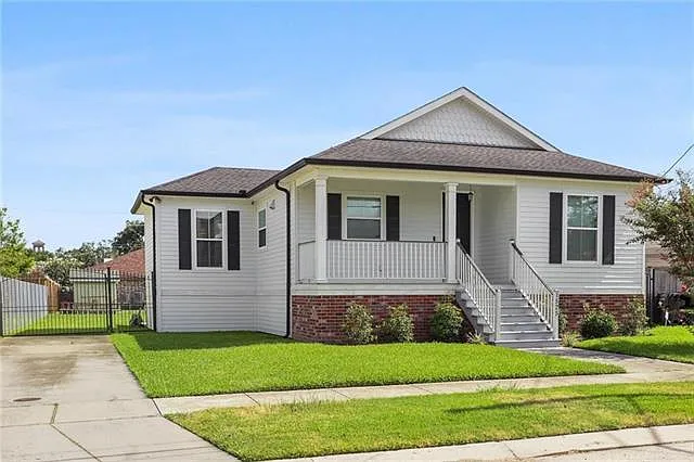 3 bed, 2.0 bath, 1568 sqft, $3,000 — Photo 1