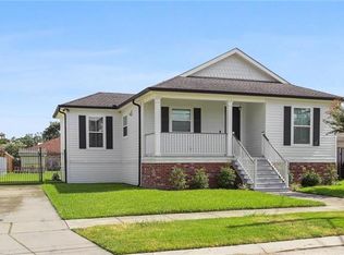 1525 Gardena Dr, New Orleans, LA 70122