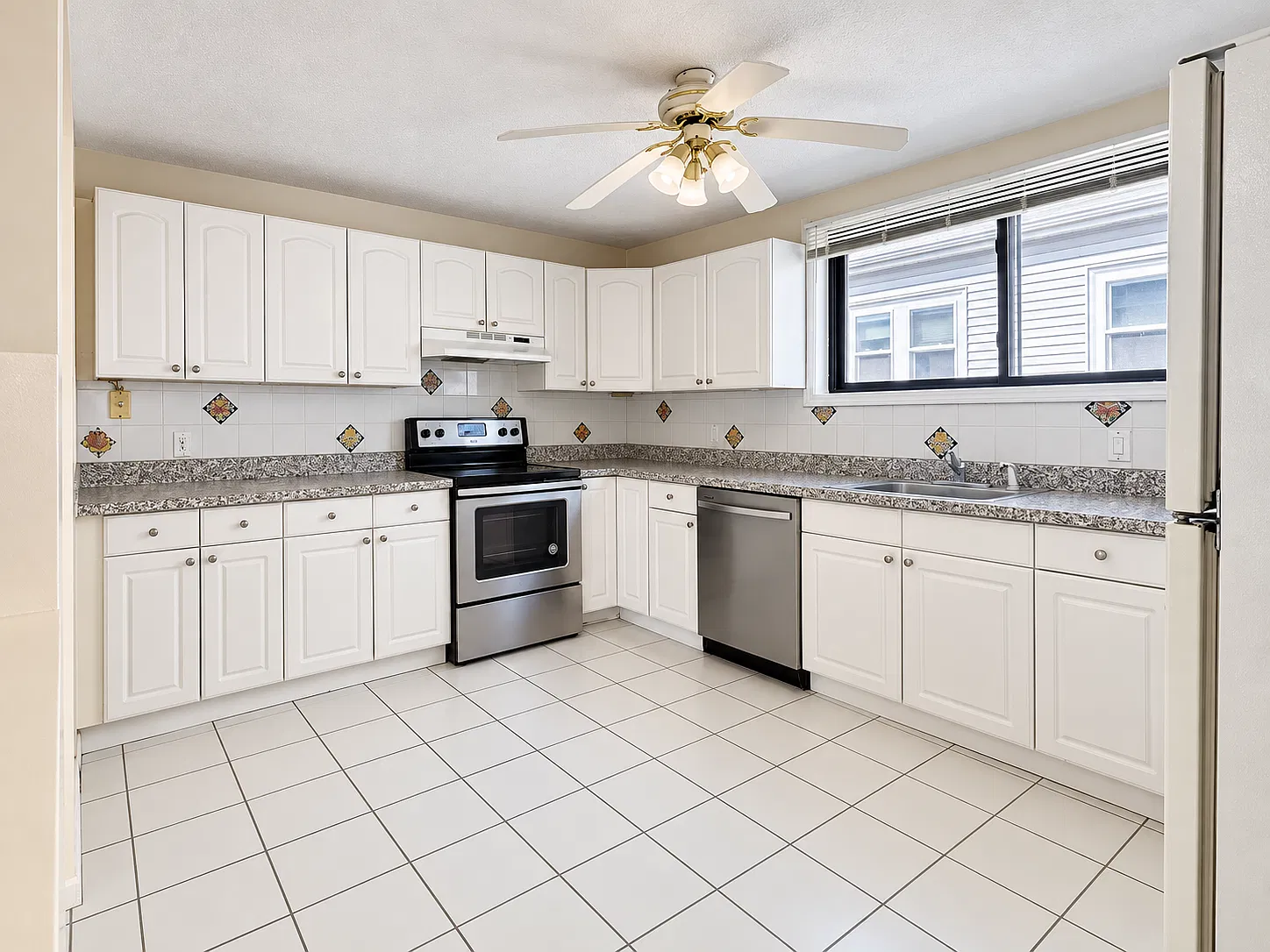 2 bed, 1200 sqft, $2,600 — Photo 1