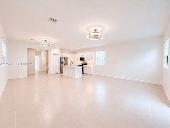 5th image of 3448 W 110th Ter