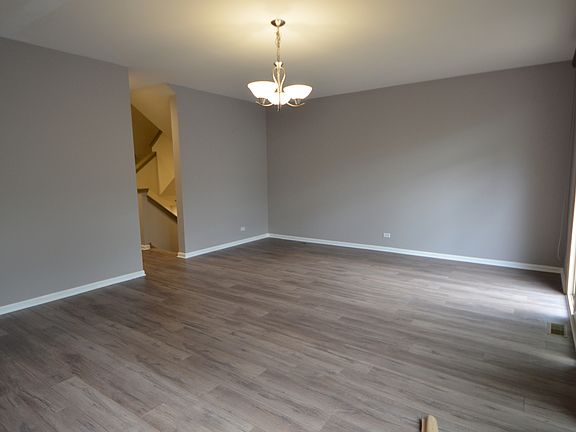 5th image of 756 N Aspen Dr