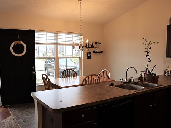 4th image of 10371 Canberra Dr