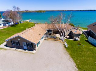 14764 Lakeside Dr, Presque Isle, MI 49777