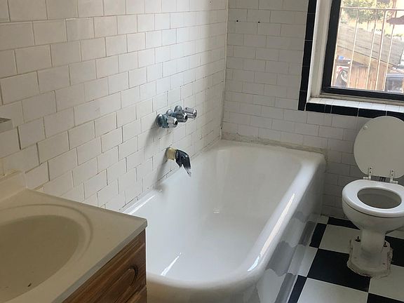 2nd image of 49 Elm Ave APT 2