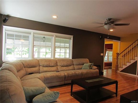 5th image of 202 Fletcher Dr N