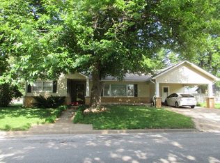 403 E Blackwell Ave, Blackwell, OK 74631