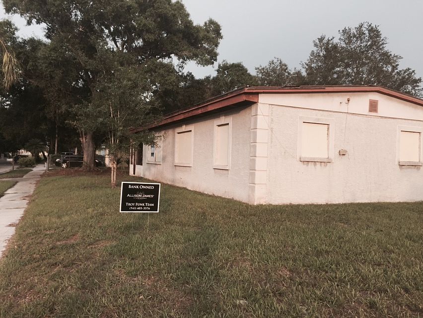 1st image of 1700 35th St