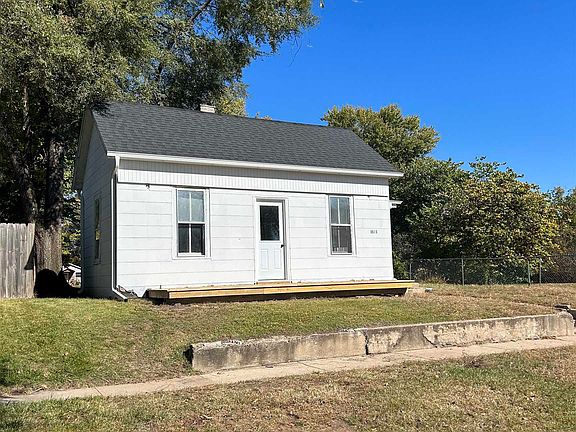 2nd image of 3023 Avenue I