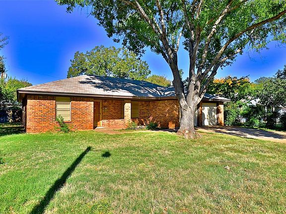 4th image of 2410 Ivanhoe Ln