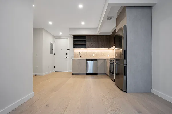 Rented by Jankos Group LLC | media 5