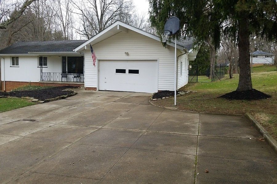 2nd image of 16033 Egbert Rd