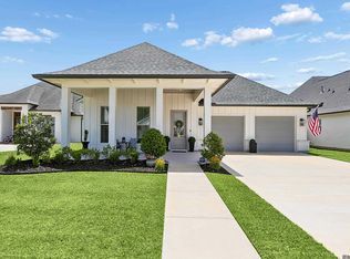 38177 Sweet Briar Dr, Prairieville, LA 70769