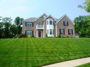 13 Butterfly Ct, Manahawkin, NJ 08050