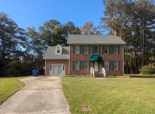 8 Meadow Ct, Smithfield, NC 27577