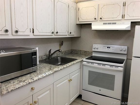 5th image of 151 Ventnor Cres #J-151