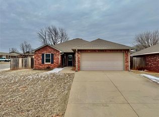 152 Tobi Ave, Weatherford, OK 73096