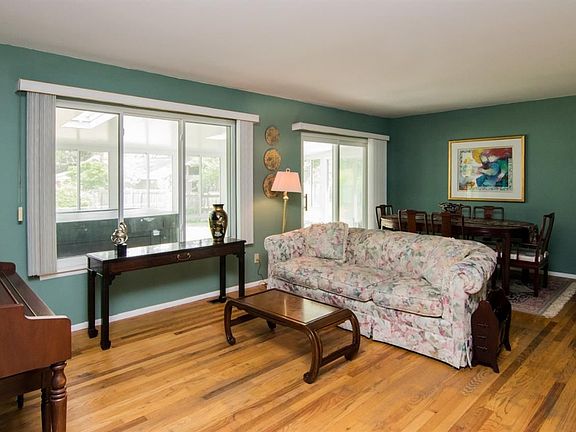 5th image of 2849 Briarcliff St