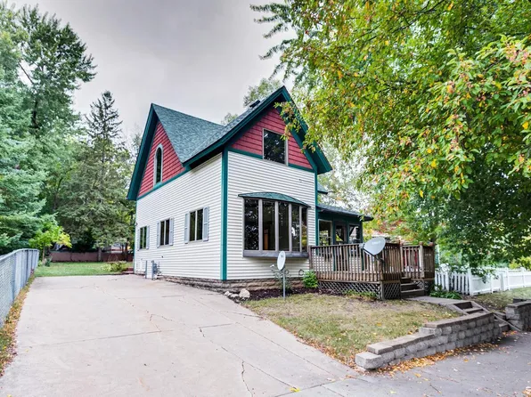 708 5th St S, Stillwater, MN 55082