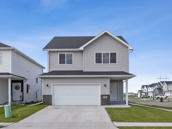 4996 37th Ave S, Fargo, ND 58104