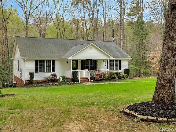 2nd image of 651 Anchor Dr
