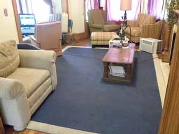 (undisclosed Address), Chicago, IL 60614