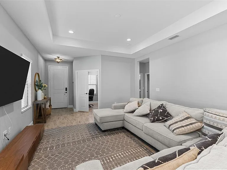 14147 Campfire Ct — Photo 35