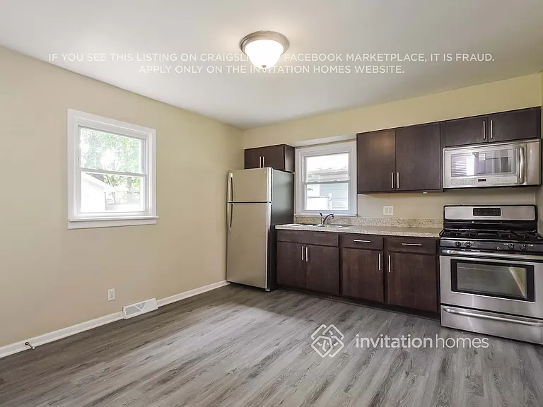 1227 S Lawler Ave — Photo 7