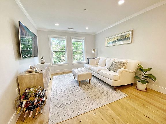 4th image of 30 Polk St #203