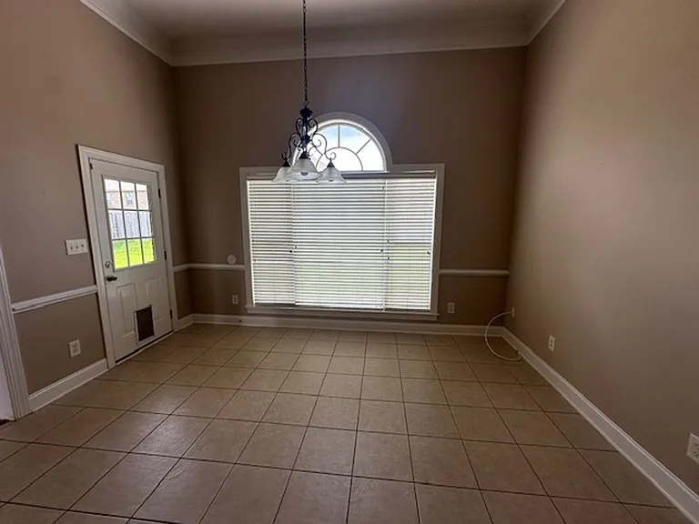 113 Ashton Oak Ct — Photo 8