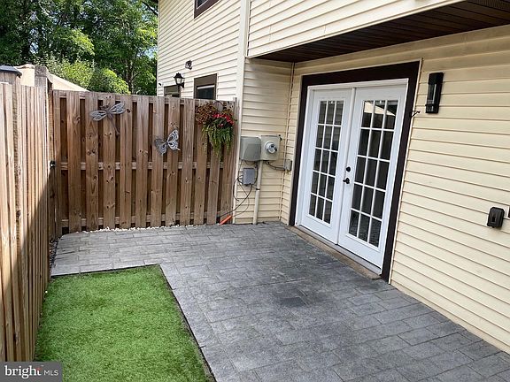 3rd image of 2533 Fox Ridge Ct
