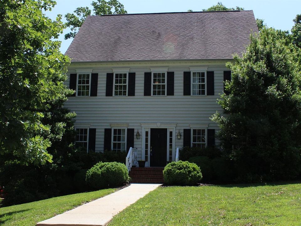 1st image of 113 Marguerite Dr