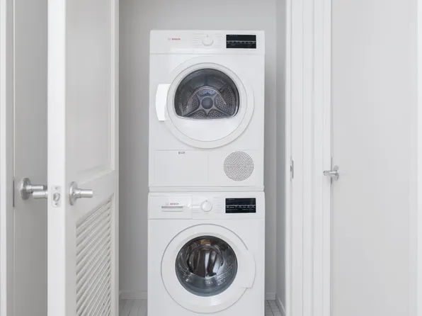 595 Baltic Street image 4 of 10