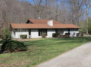 523 Creekside Ln, Mount Pleasant, PA 15666