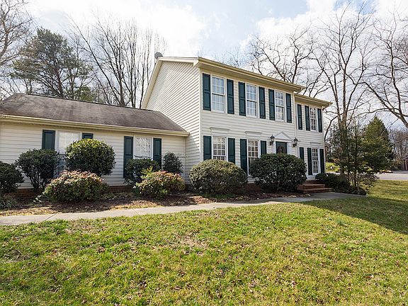 4th image of 103 Applewood Dr