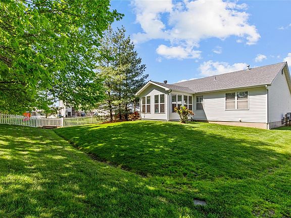 2nd image of 297 Glenhaven Dr