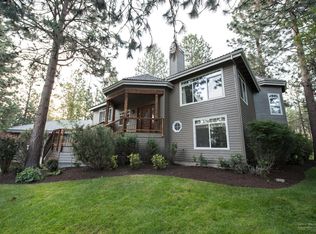 2922 NW Moore Ct, Bend, OR 97703