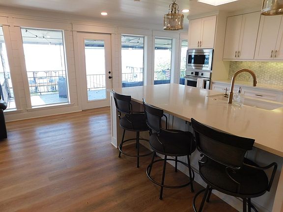 4th image of 21024 Bay Shore Dr