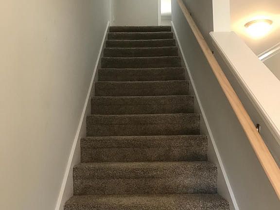 5th image of 111 Farrah Ave