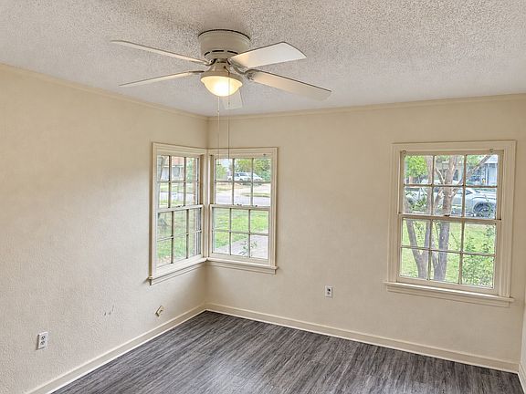 5th image of 2729 Pine Ave