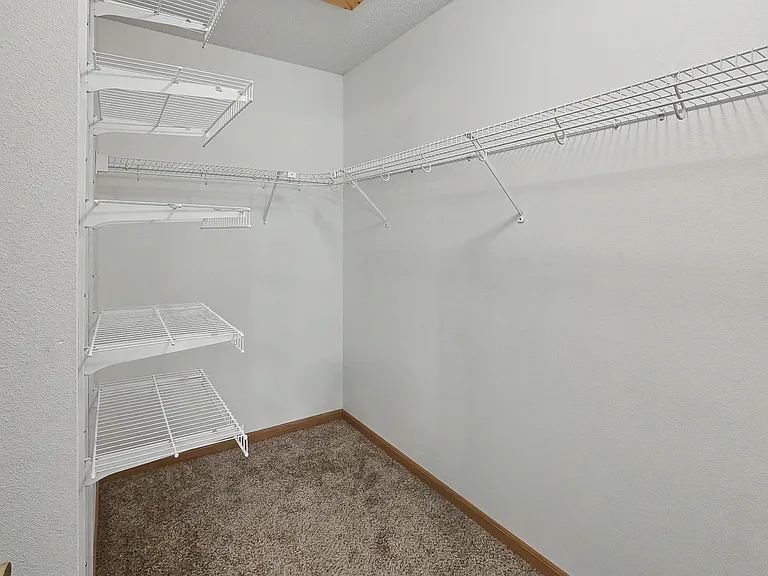320 E 13th St #17 — Photo 10