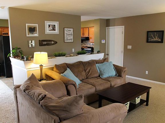 4th image of 203 Leawood Dr